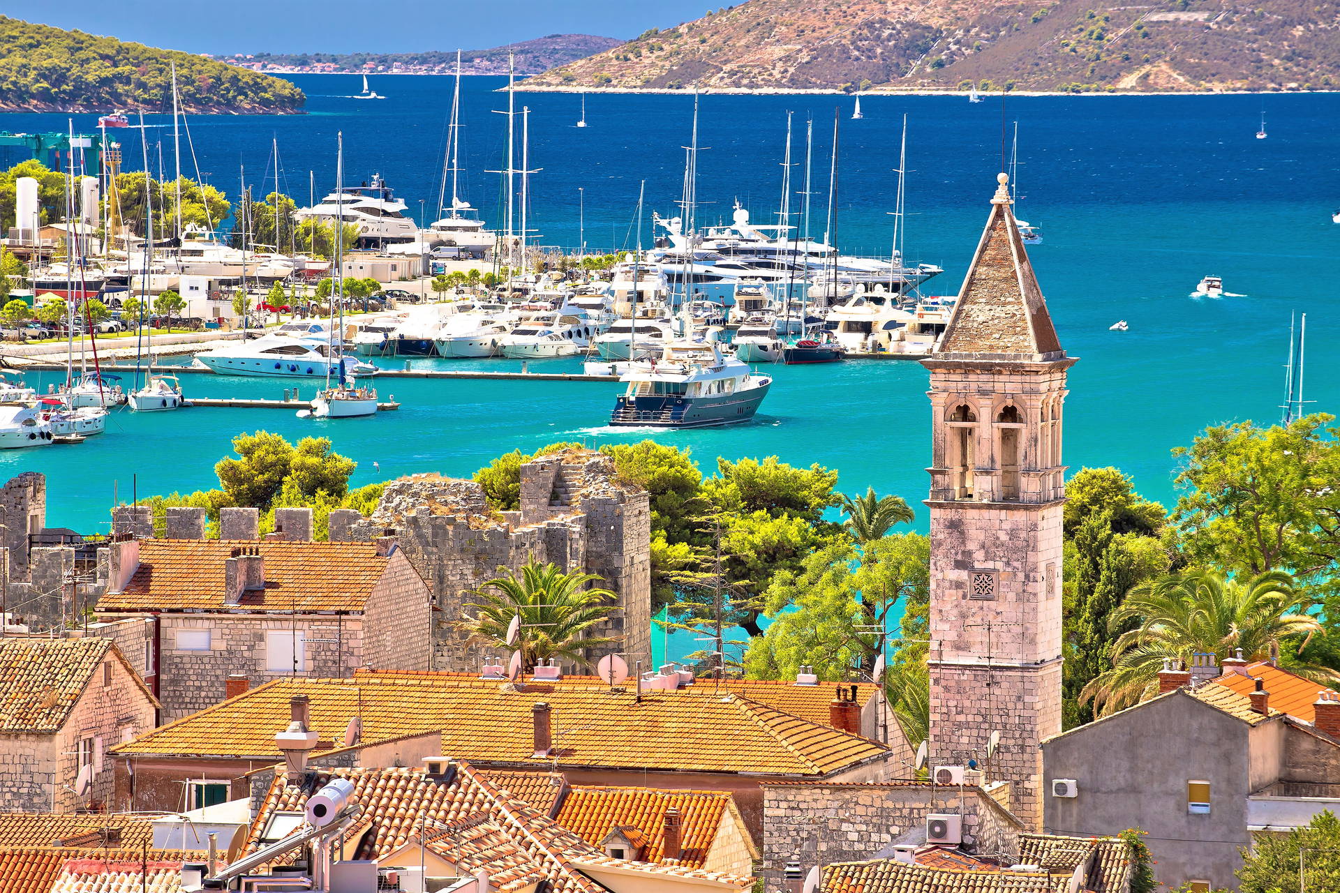 Widok na miasto Trogir w Chorwacji.