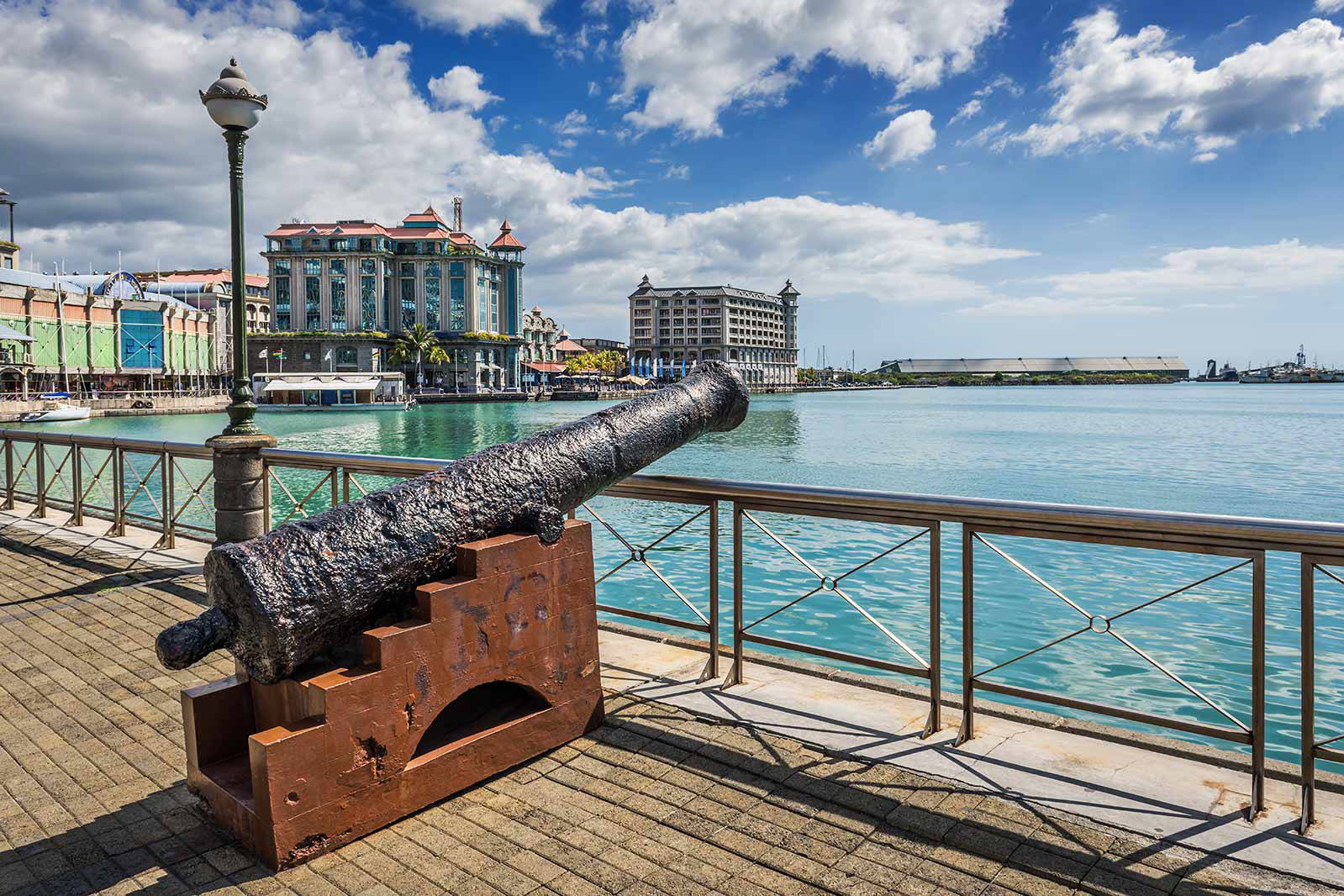 Port Louis - stolica raju MRB