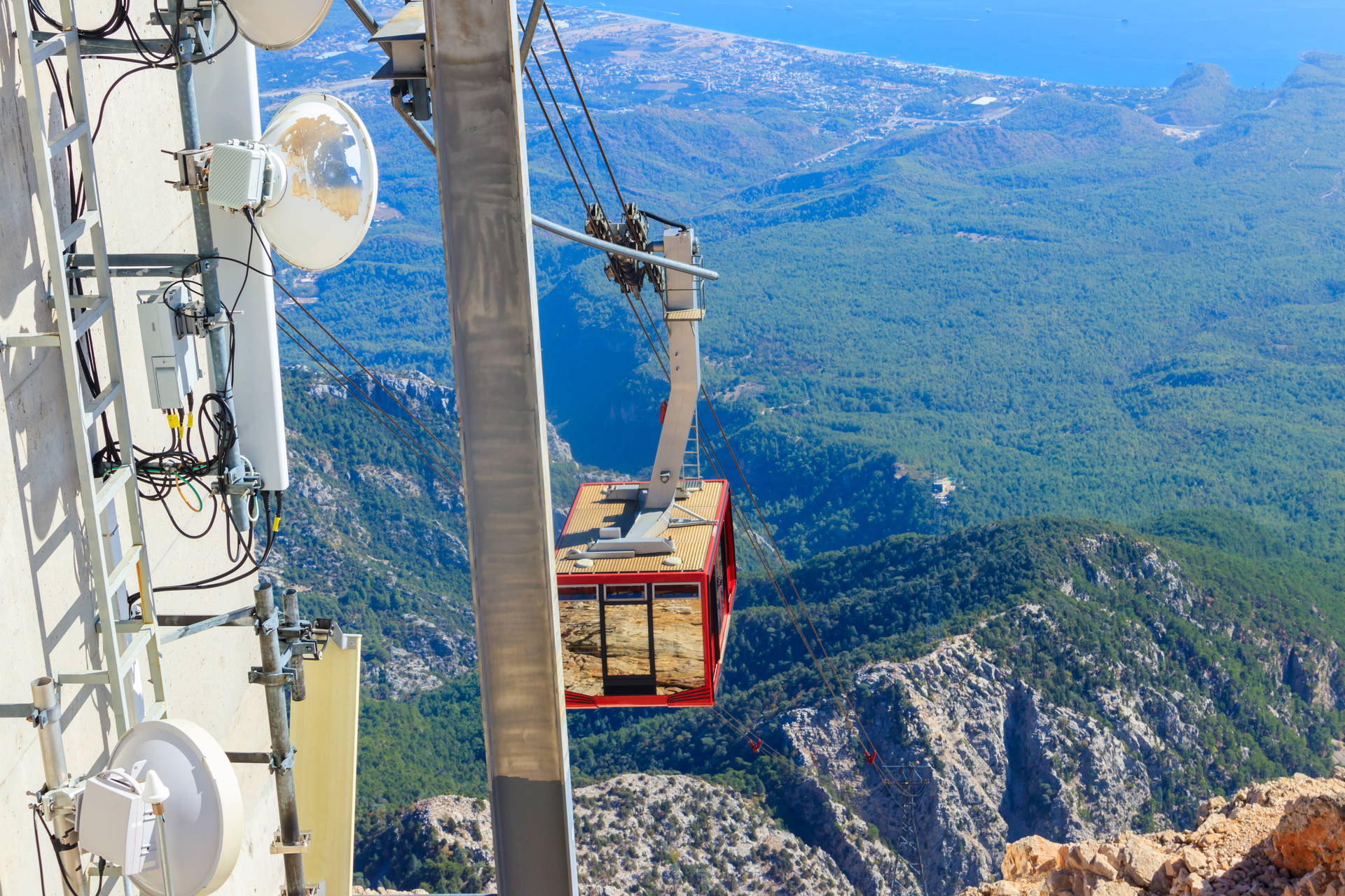 Olympos Cable Car - kolejka górską o zachodzie słońca