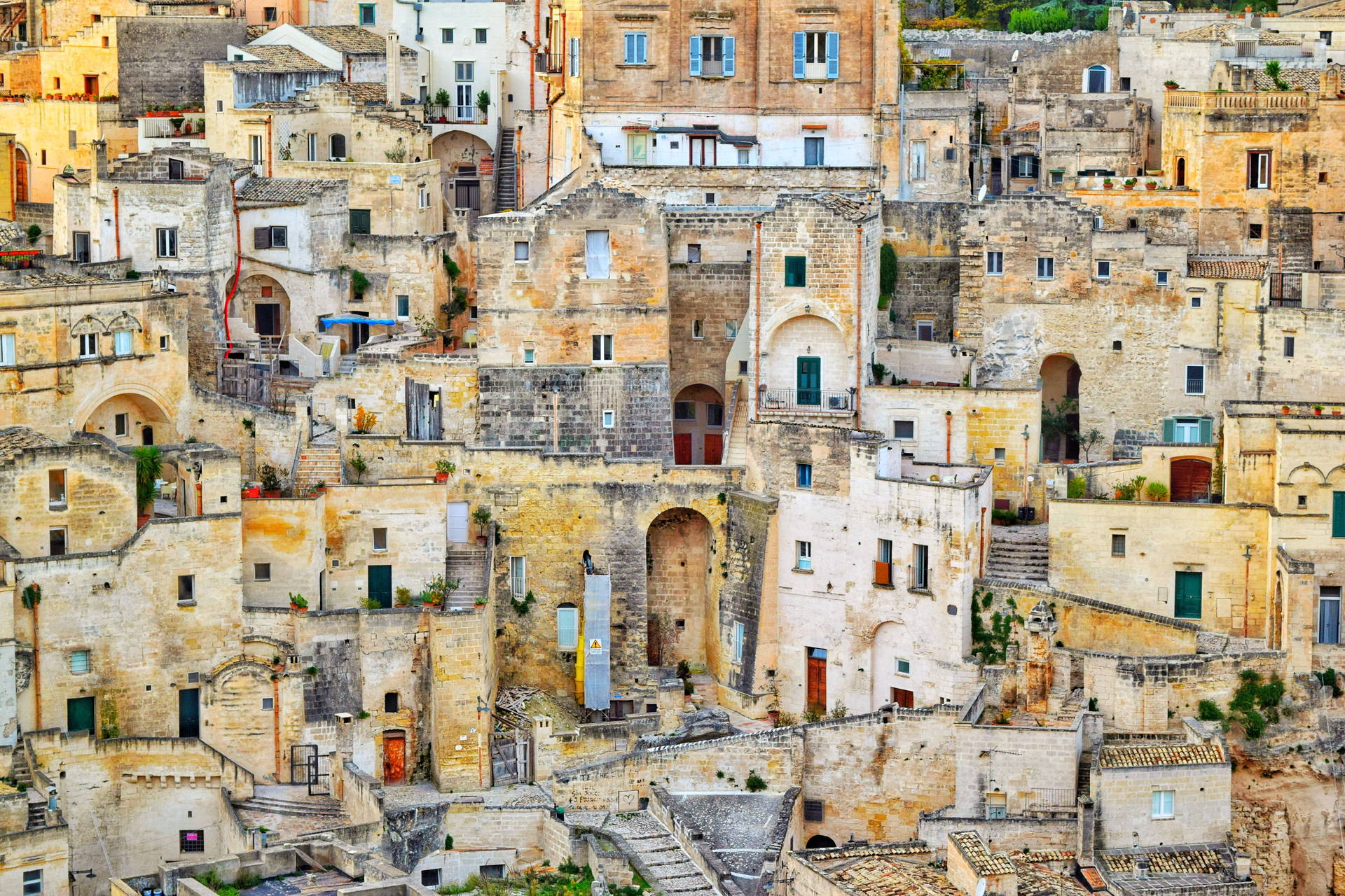 Matera, Włochy: Widok na starożytne miasto z domami wykutymi w skale.