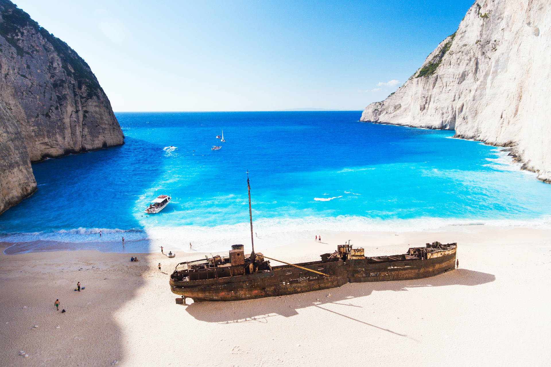 Wrak statku na plaży Navagio w Grecji.