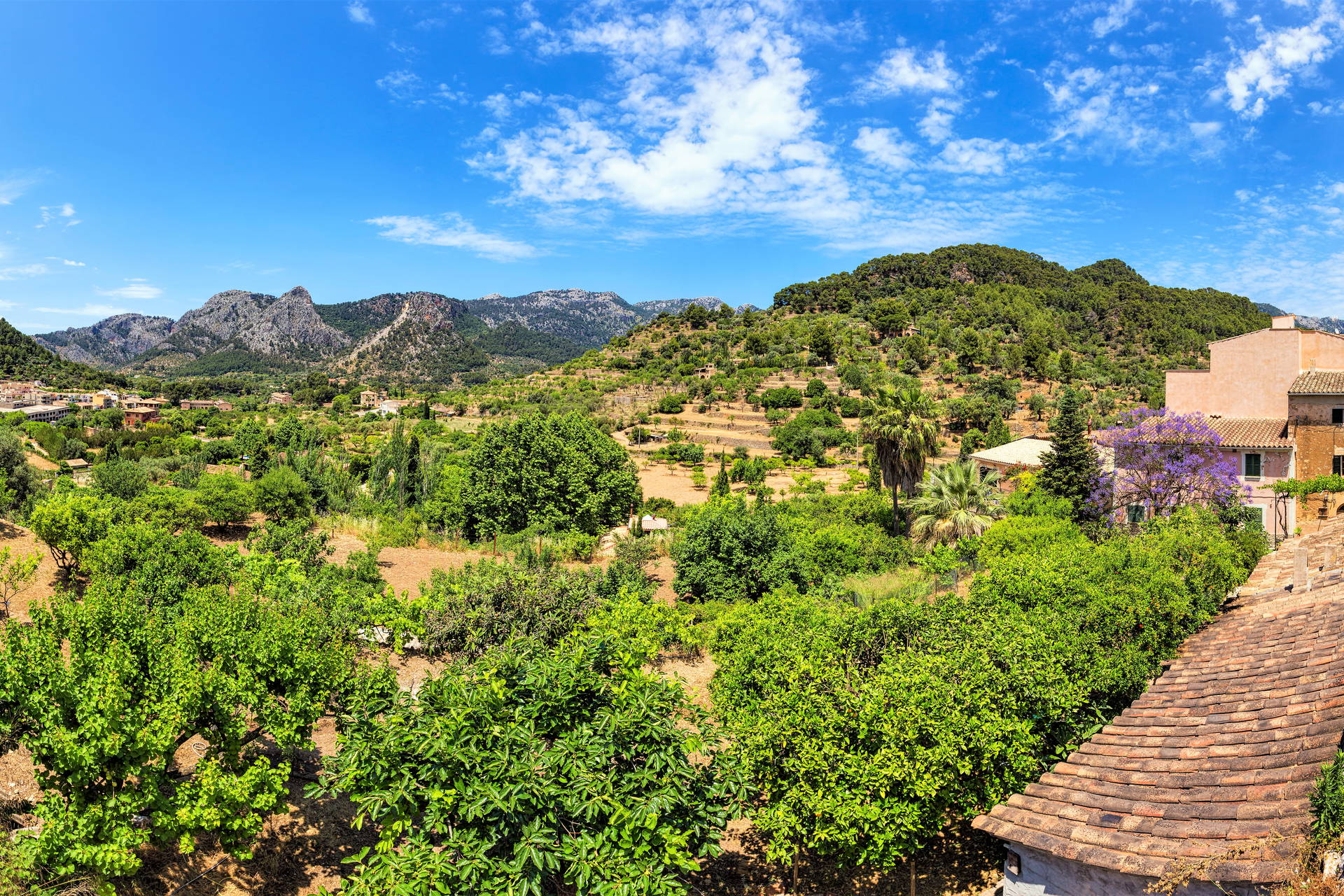 Widok na Valldemossę na Majorce.