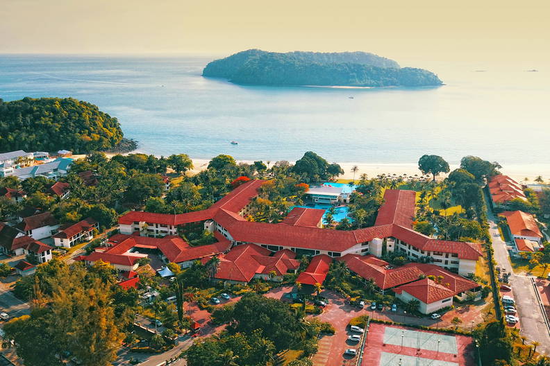Holiday Villa Beach Resort & Spa