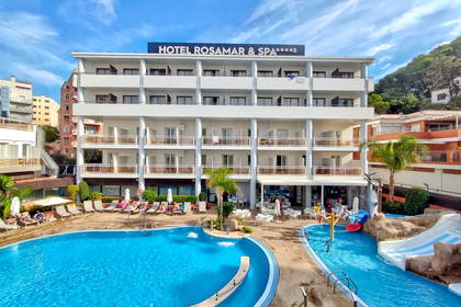 Hotel Rosamar & SPA z basenem i wodnymi atrakcjami.