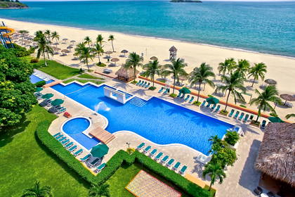 Royal Decameron Golf Beach Resort & Villas