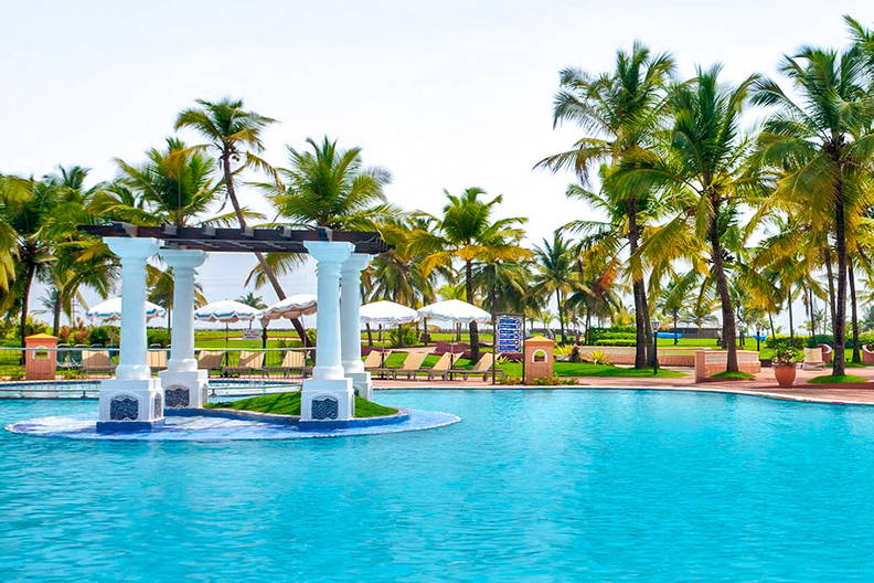 Holiday Inn Beach Resort