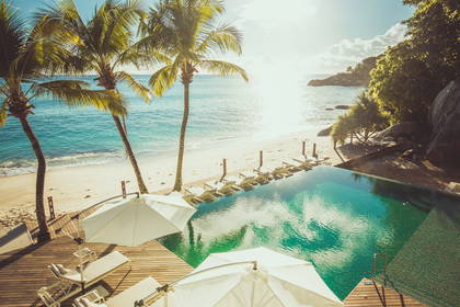 Carana Beach Hotel