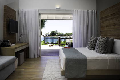 Carana Beach Hotel