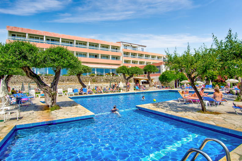 Alexandros Hotel