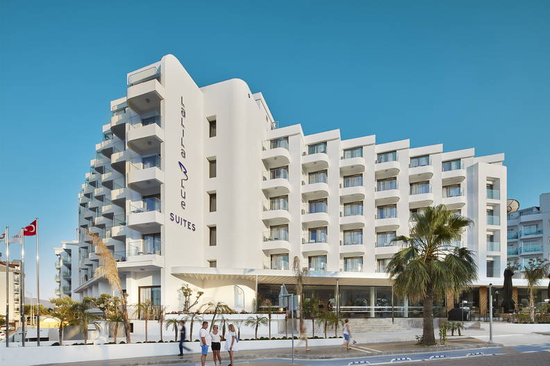 Lalila Blue Suites
