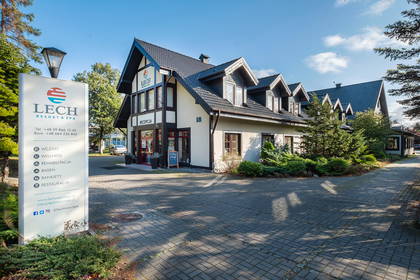 Budynek ośrodka Lech Resort & Spa.