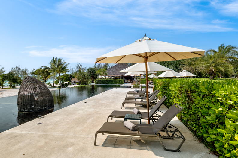 The Royal Sands