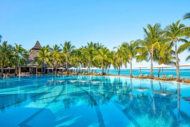Paradis Beachcomber Golf Resort & Spa