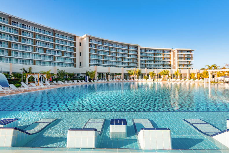 Grand Aston Varadero