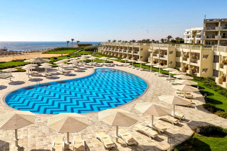 Sirena Beach Resort