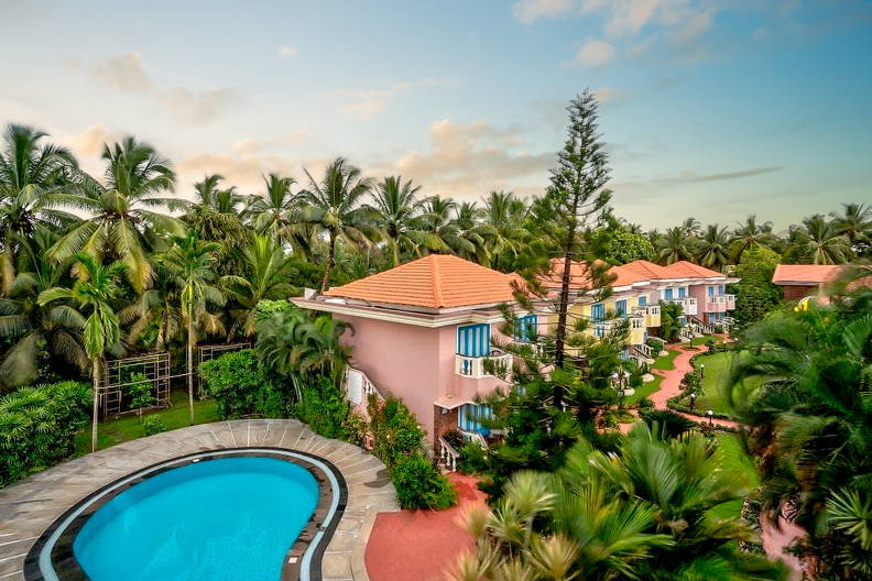 Coconut Grove Beach Resort