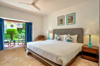 Coconut Grove Beach Resort