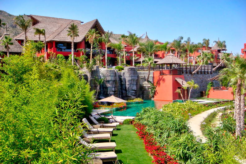 Asia Gardens Hotel & Thai Spa a Royal Hideaway Hotel