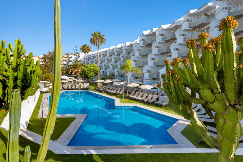 Playa Olid Suites and Apartments