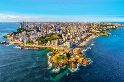 Panorama miasta Salvador w Brazylii z lotu ptaka.