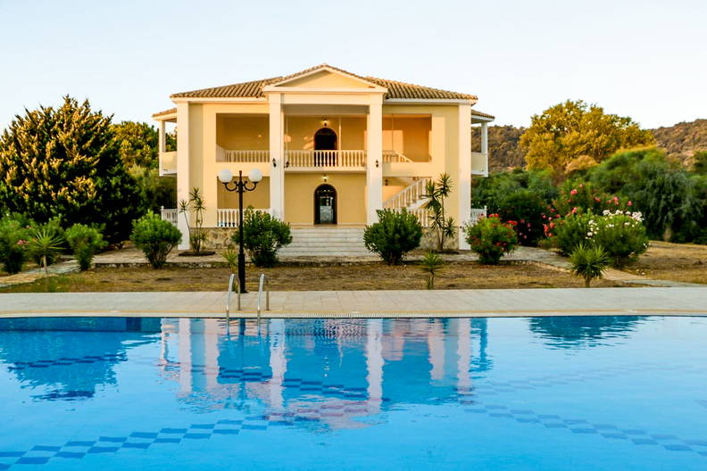 Stamiris Hotel