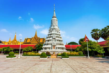 Srebrna stupa w kompleksie Pałacu Królewskiego w Phnom Penh.