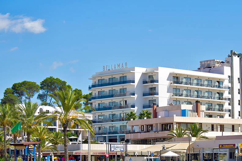 Hotel Bellamar przy plaży.