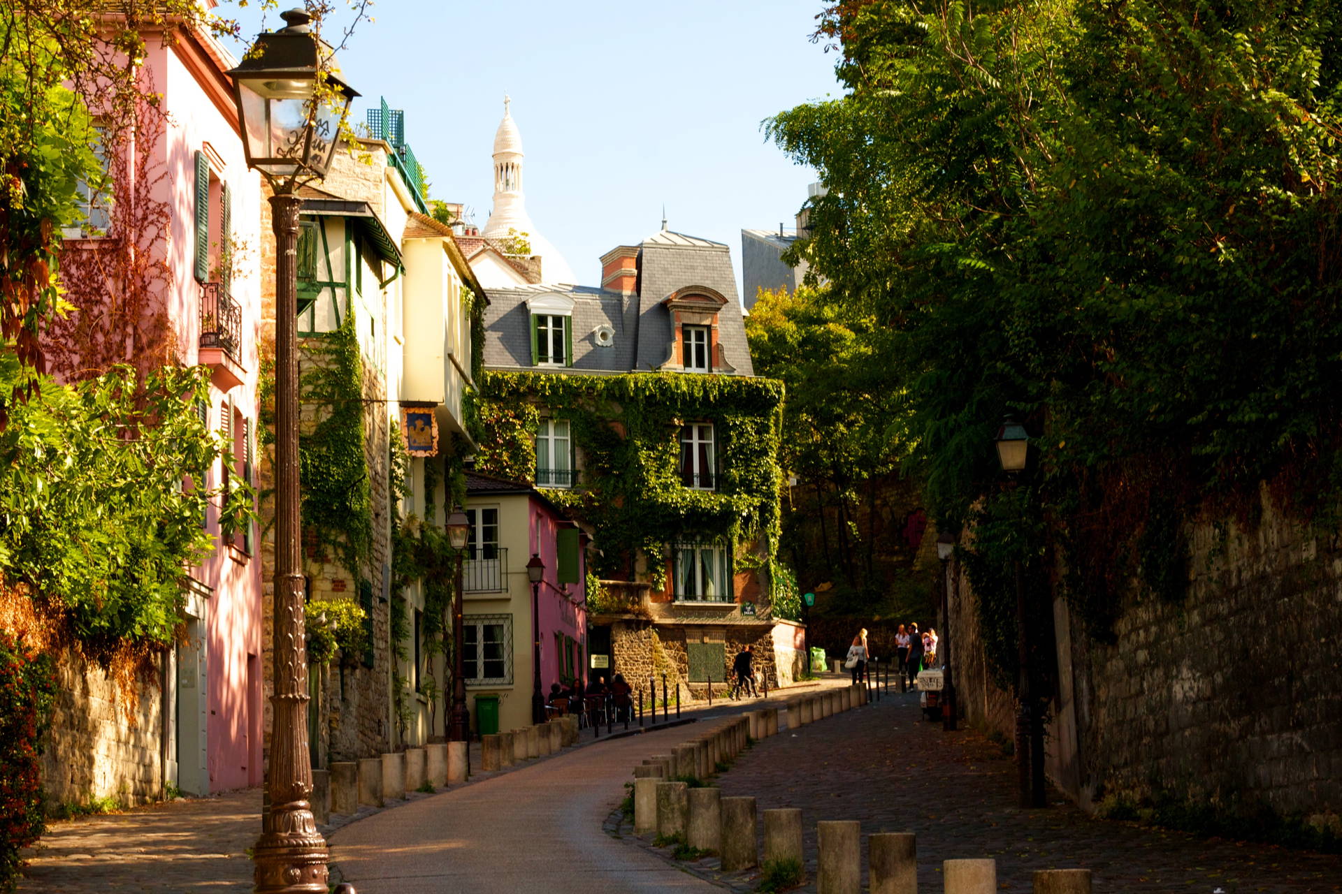Ulica na paryskim Montmartre.
