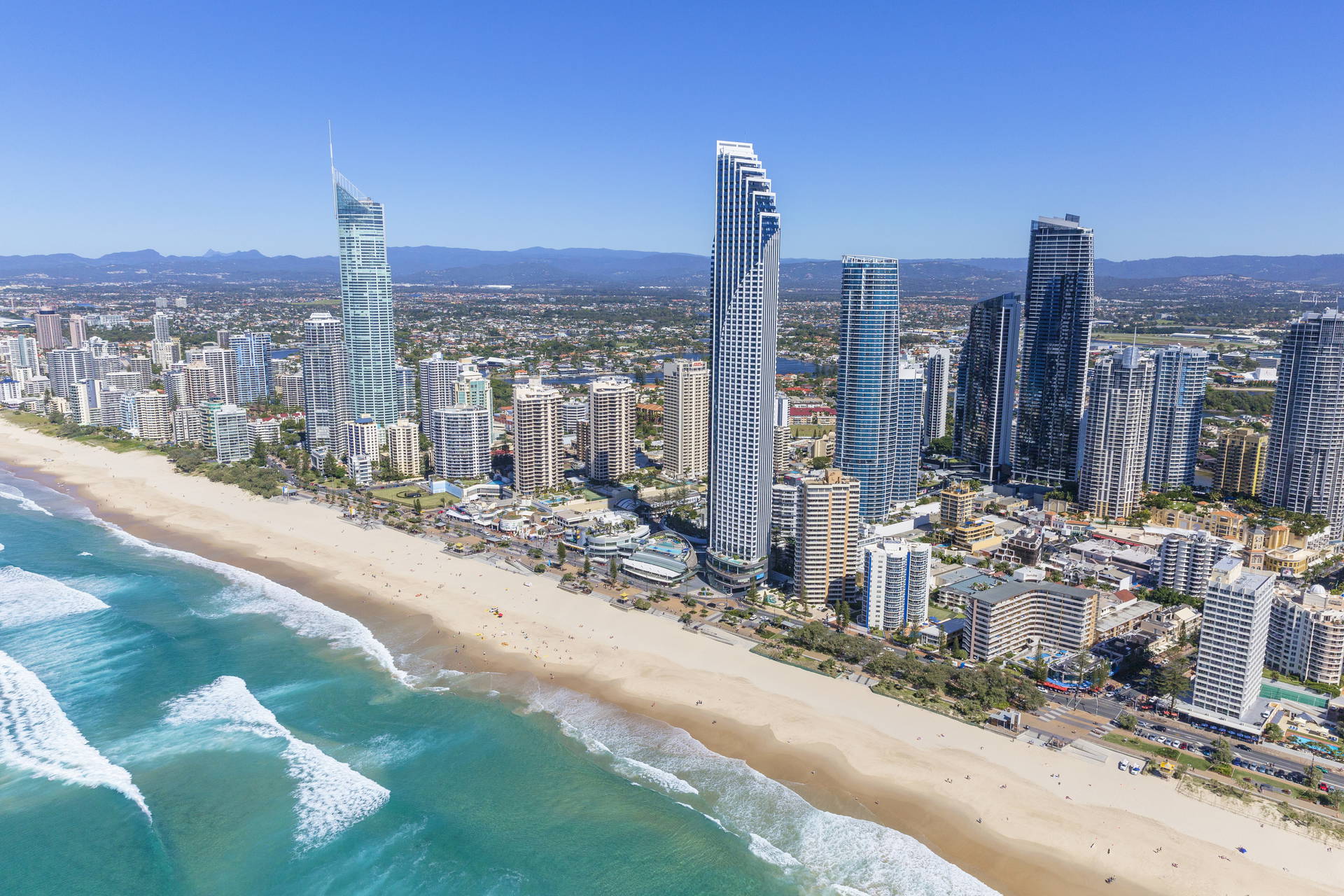 Panorama miasta Gold Coast w Australii z lotu ptaka.