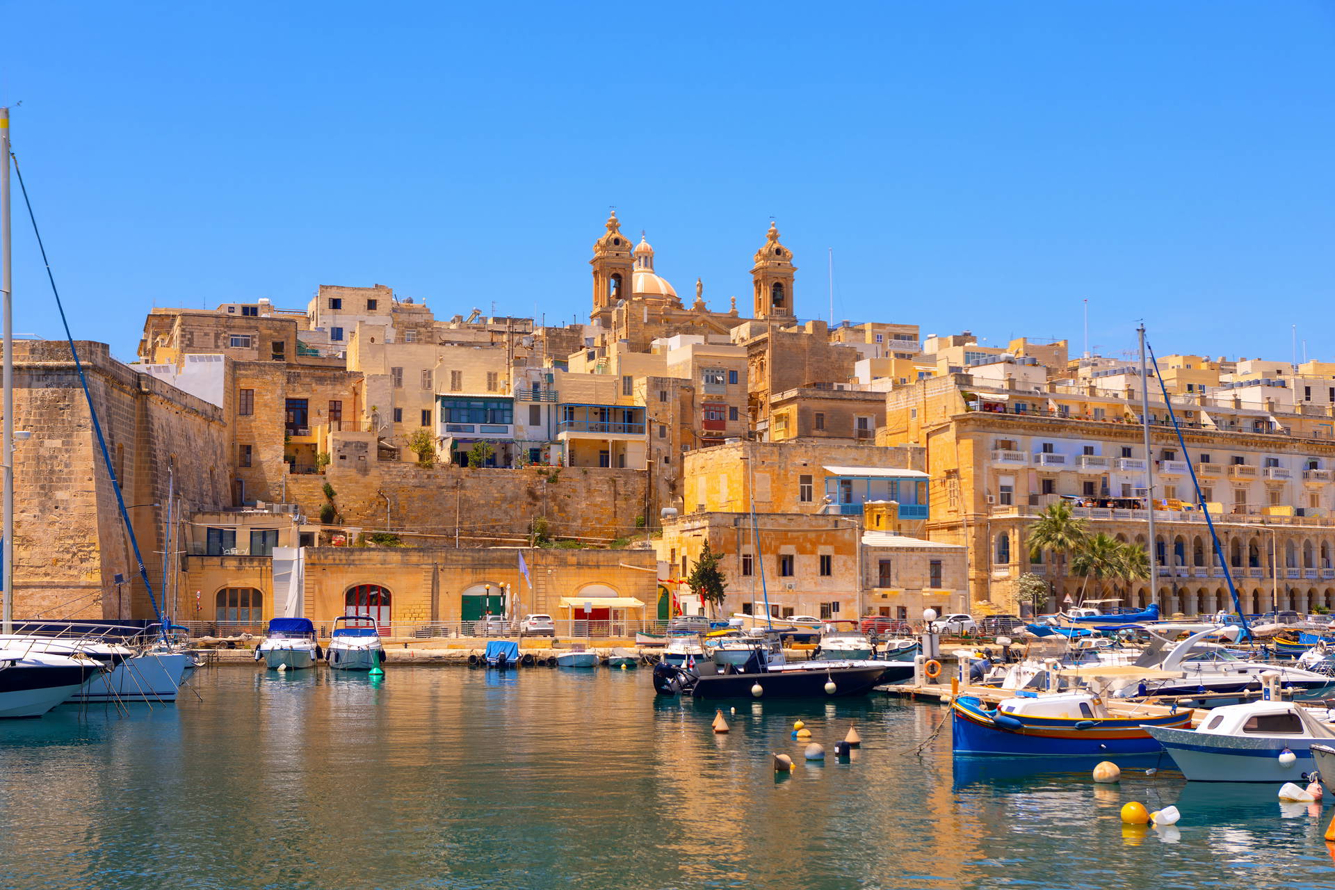 Port w Valletcie, Malta.