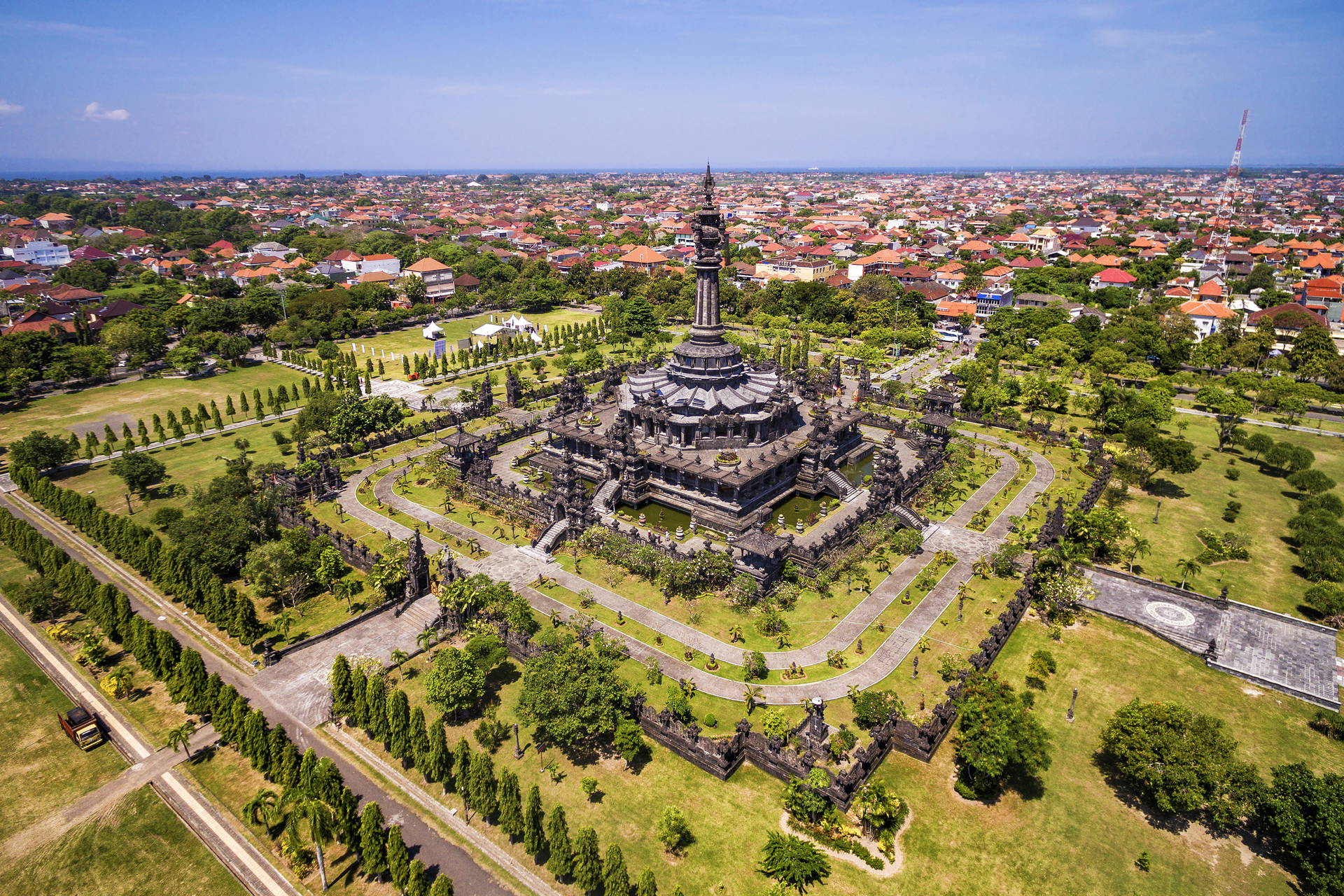 Panorama pomnika Bajra Sandhi na Bali.