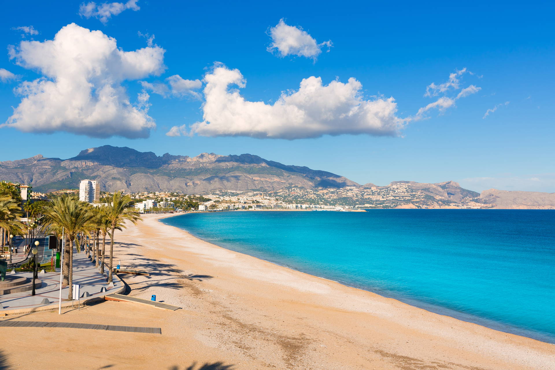Plaża San Juan w Alicante.