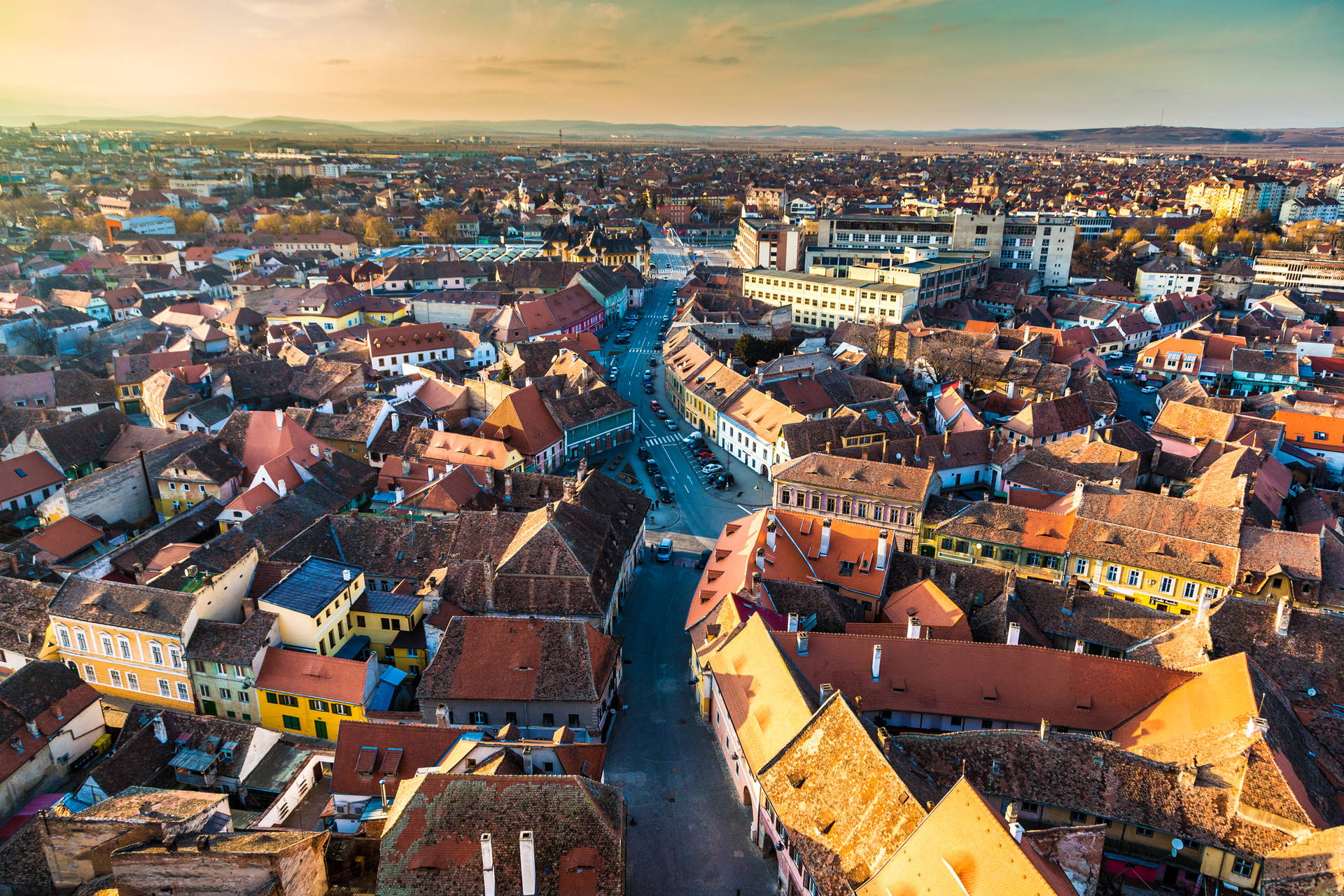 Panorama rumuńskiego miasta Sybin z lotu ptaka.