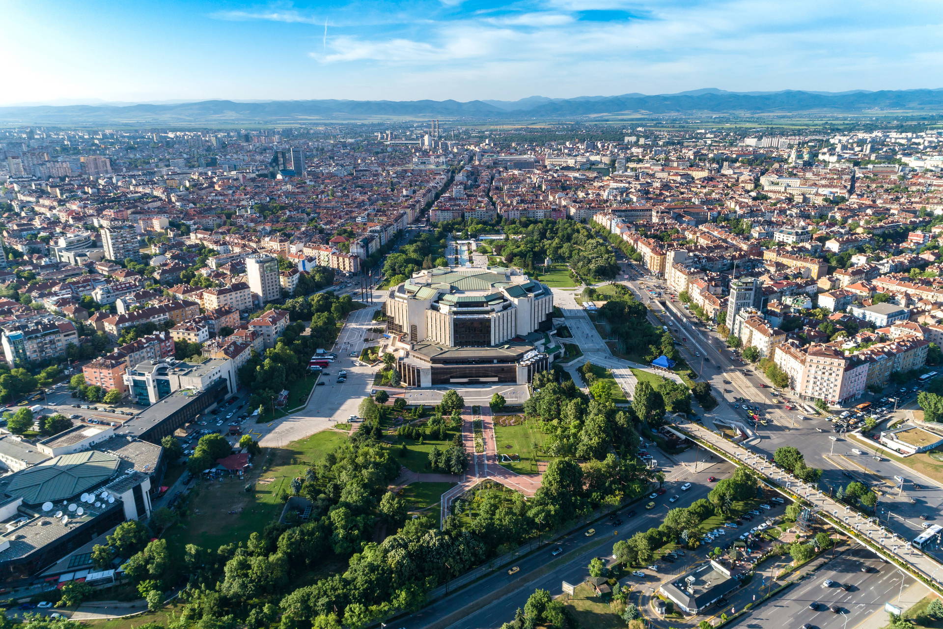 Sofia, Bułgaria, z lotu ptaka. Na zdjęciu Pałac Kultury.