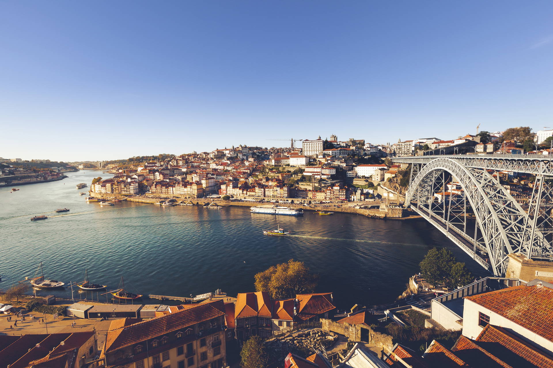 Panorama Porto z rzeką Duero i mostem Ludwika I.