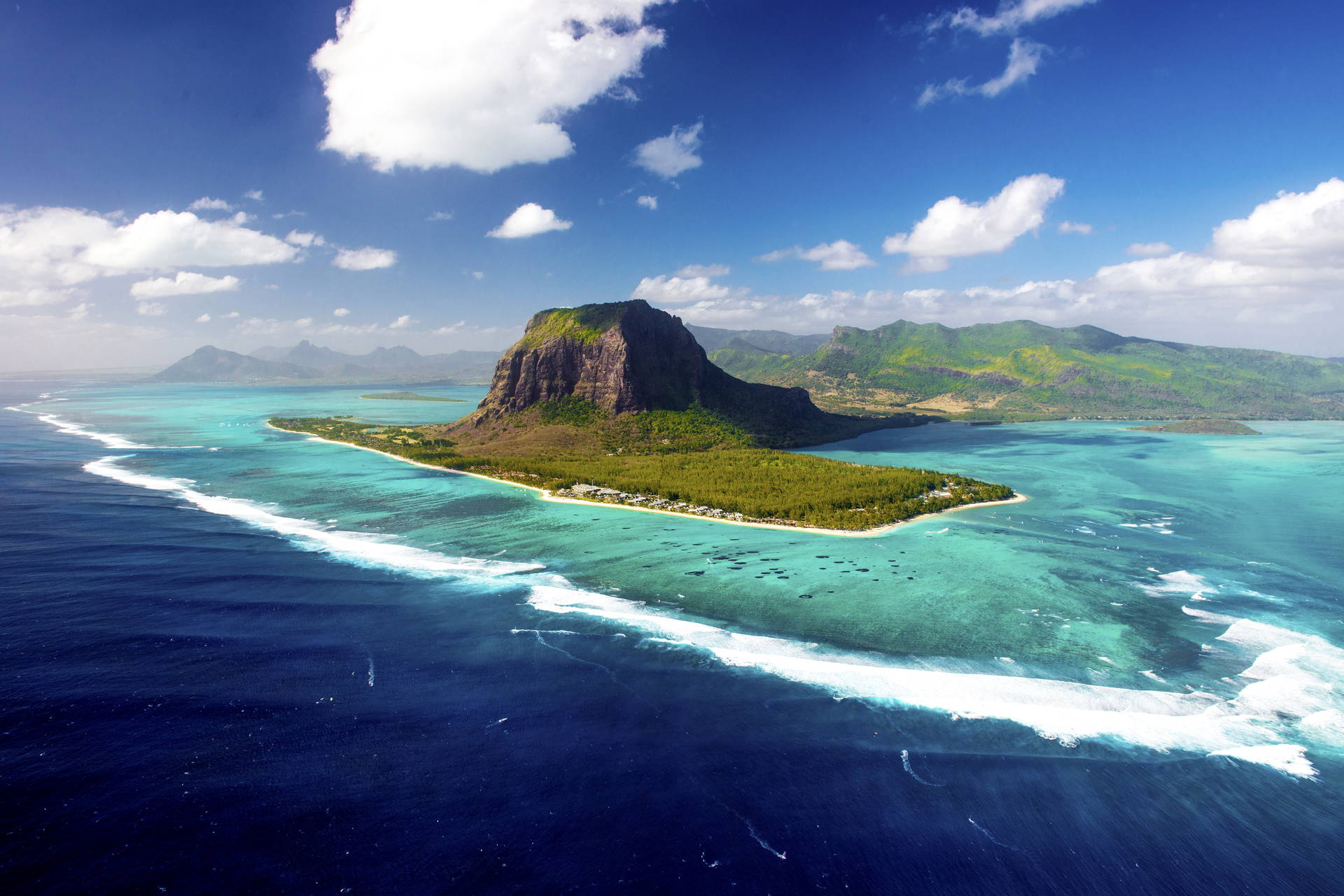 Le Morne Brabant na Mauritiusie z lotu ptaka.