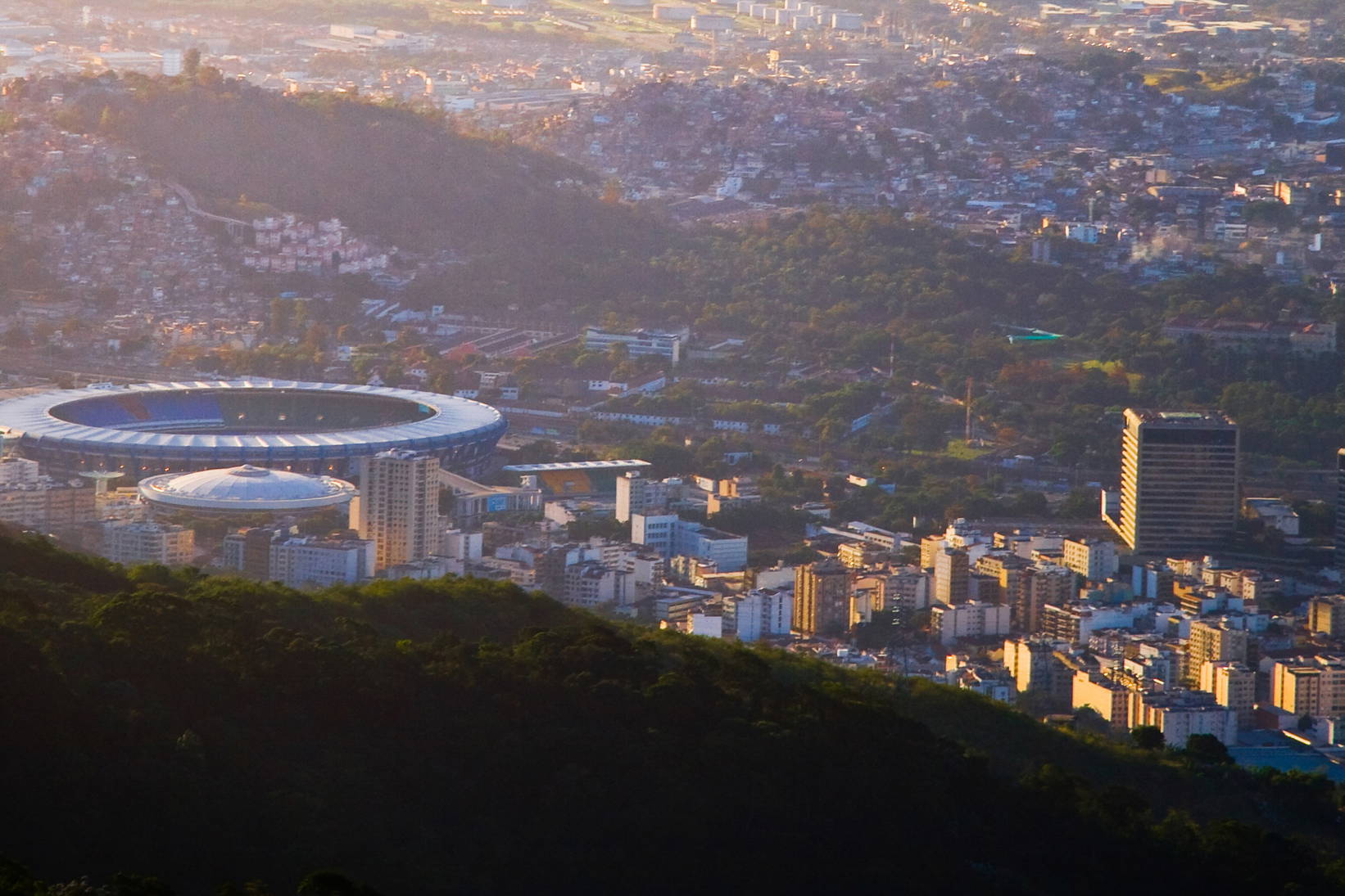 Panorama Rio de Janeiro ze stadionem Maracanã.