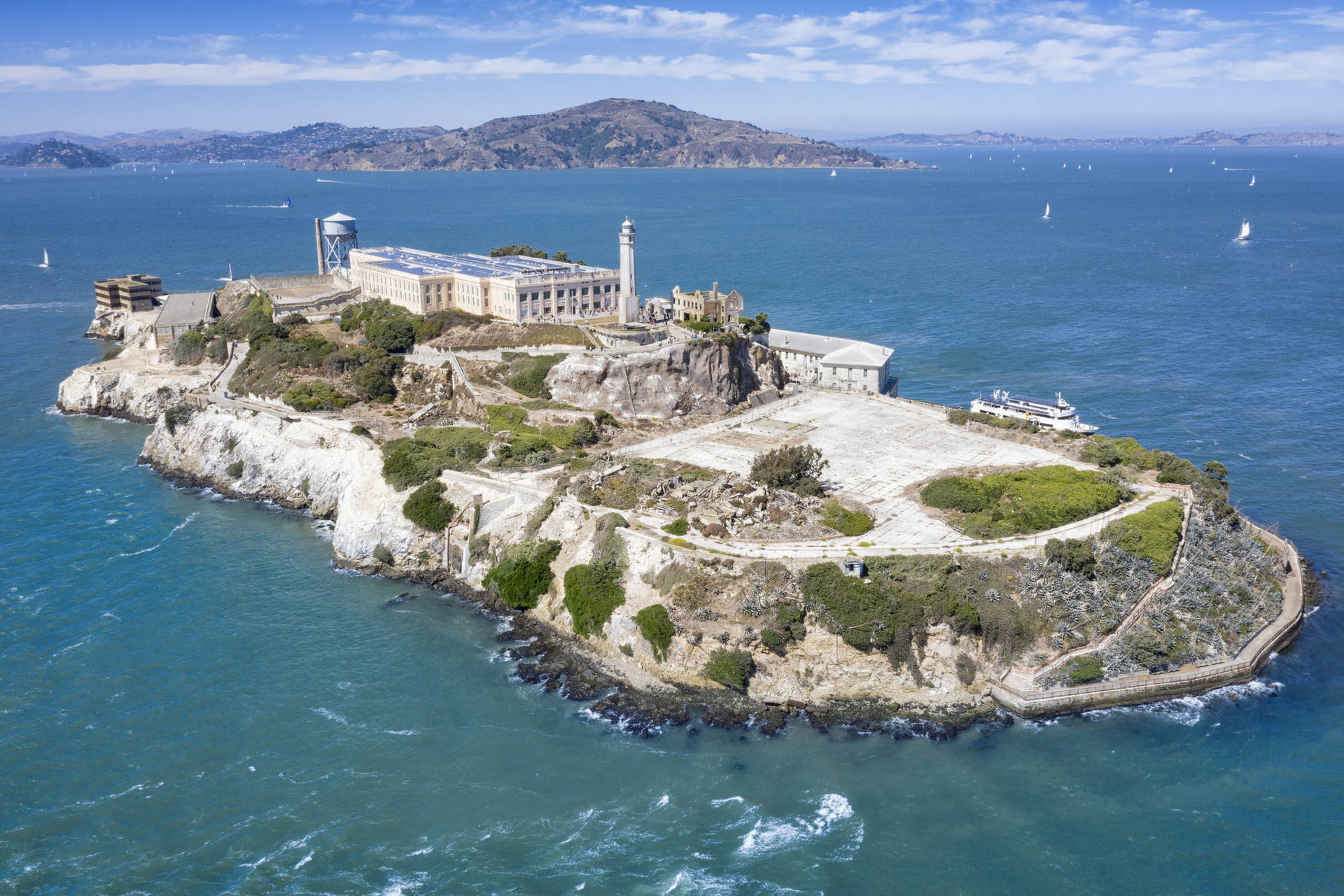 Widok z lotu ptaka na wyspę Alcatraz w San Francisco.