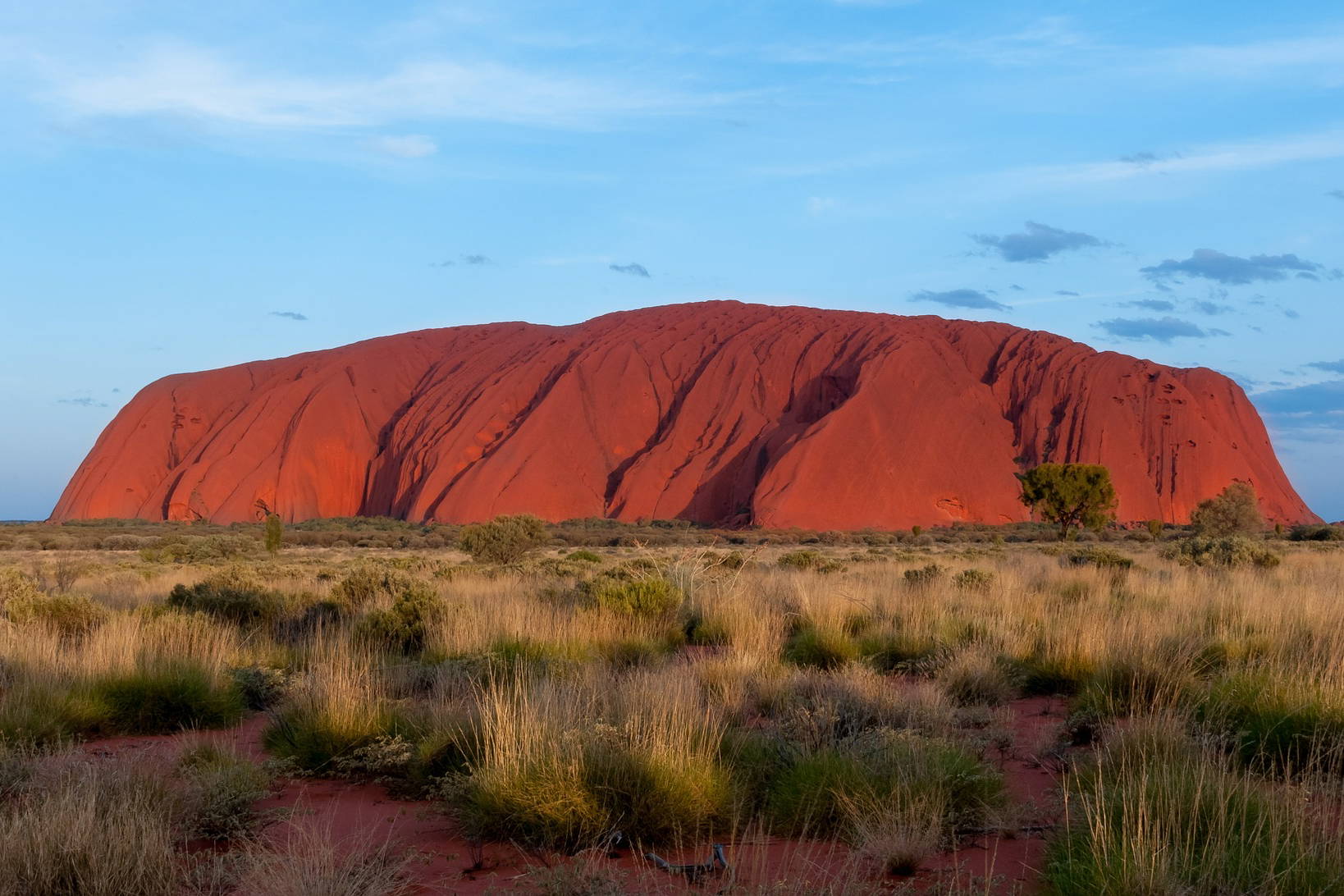 Uluru, formacja skalna z piaskowca w Australii.
