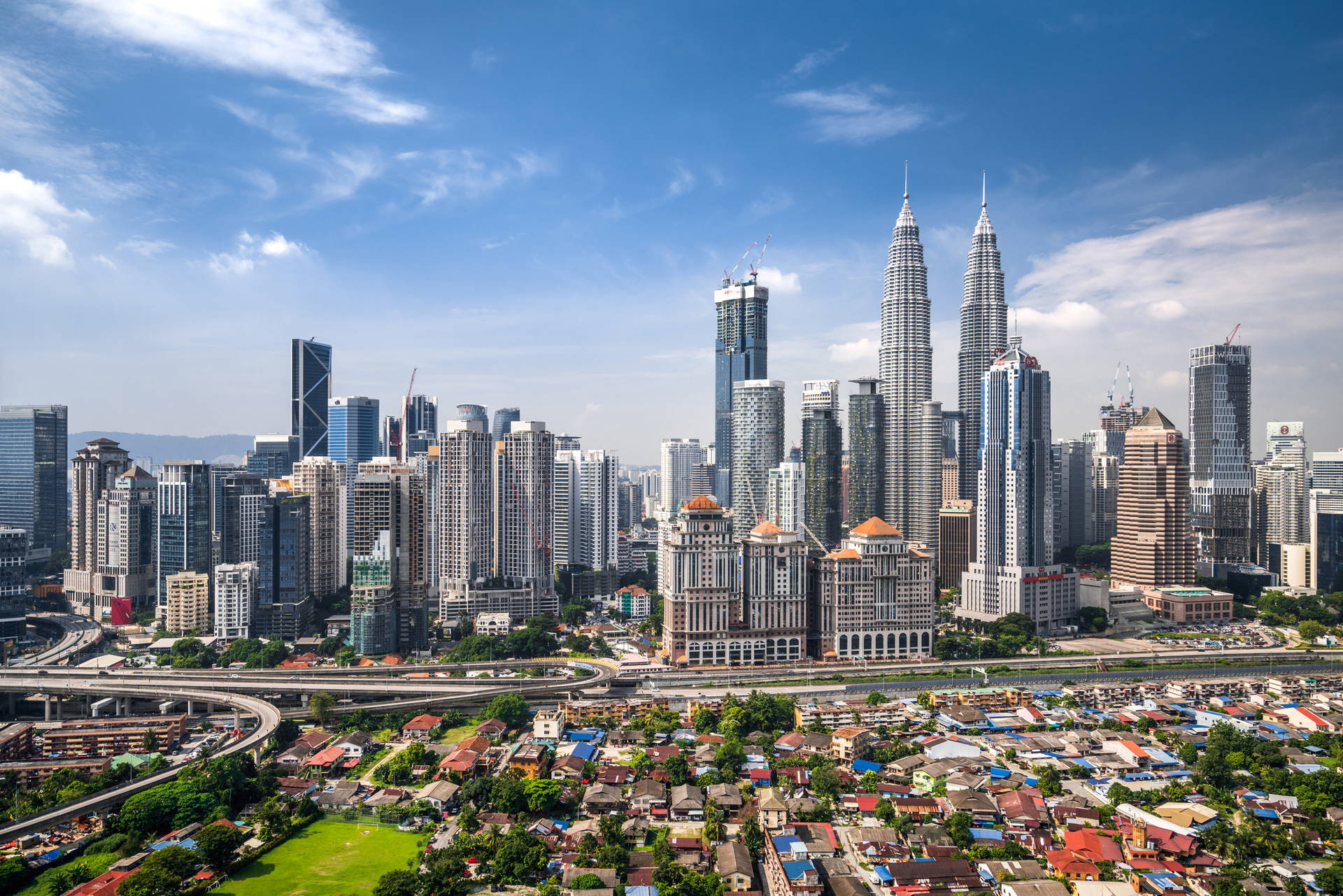 Panorama Kuala Lumpur z wieżami Petronas.