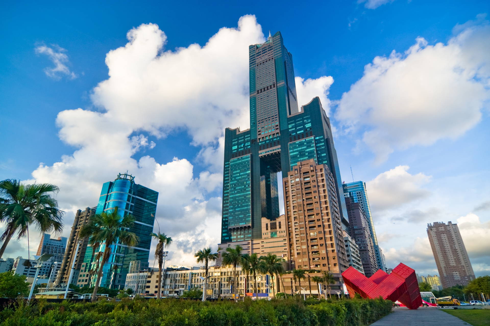Wieżowiec 85 Sky Tower w Kaohsiung, Tajwan.