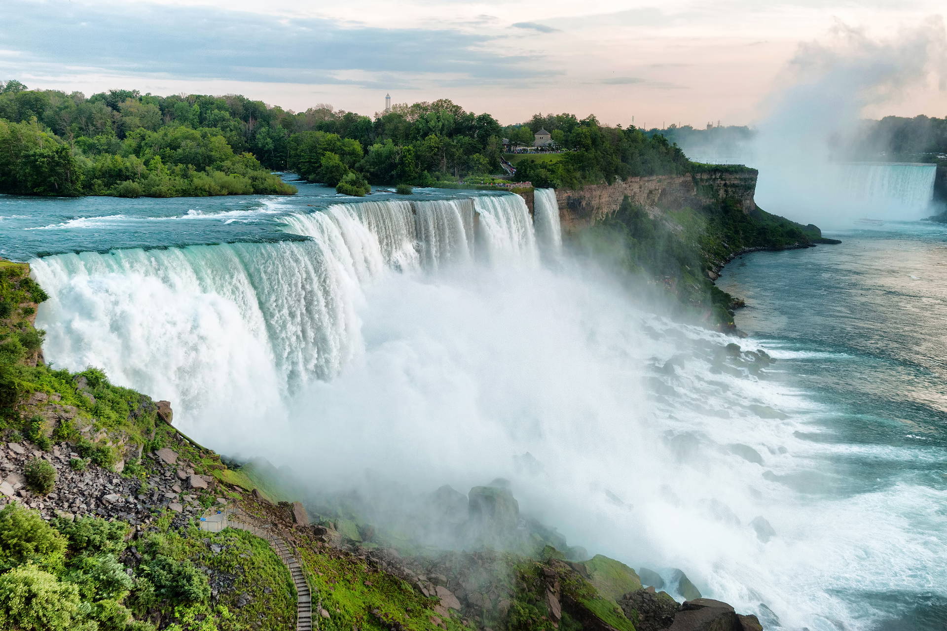 Widok na Wodospad Niagara.