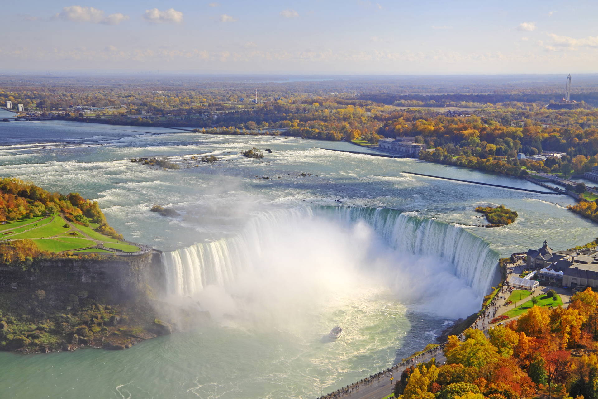 Panorama wodospadu Niagara z lotu ptaka.