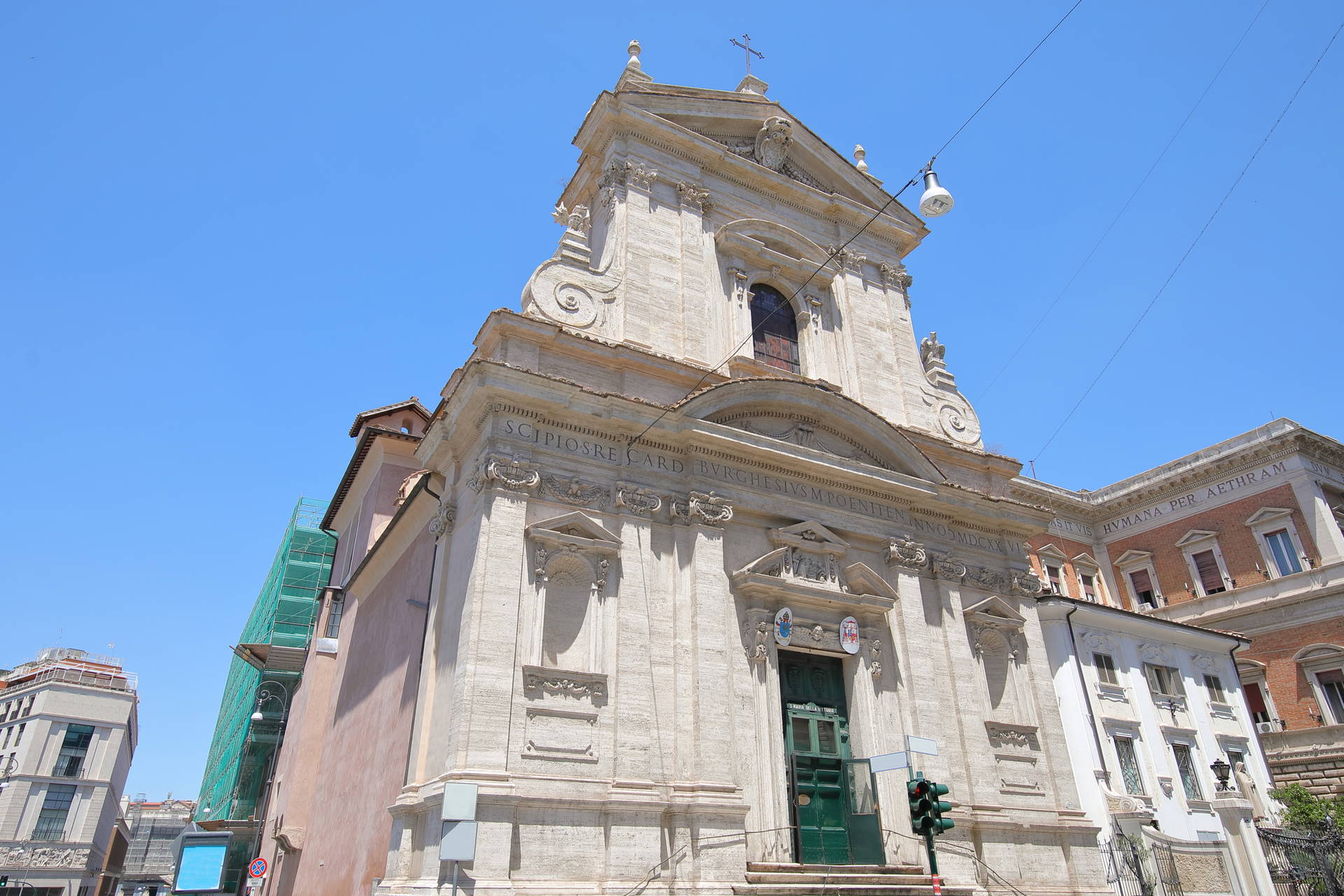 Fasada kościoła Santa Maria della Vittoria w Rzymie.