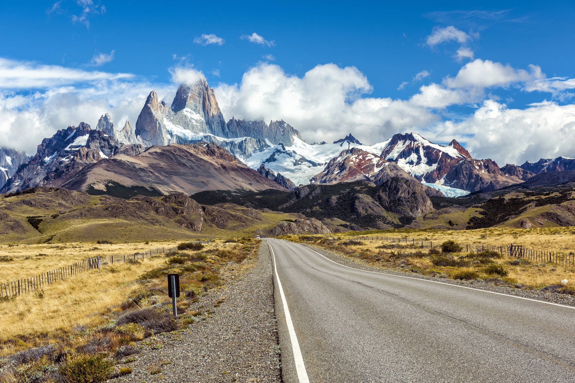 Droga prowadząca do góry Fitz Roy w Patagonii.