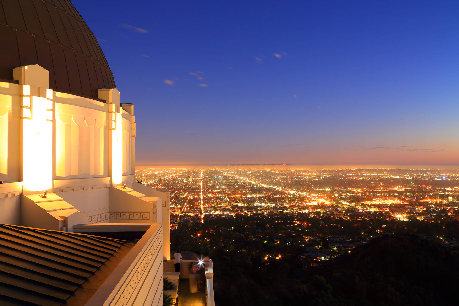 Nocny widok na Los Angeles z Obserwatorium Griffitha.