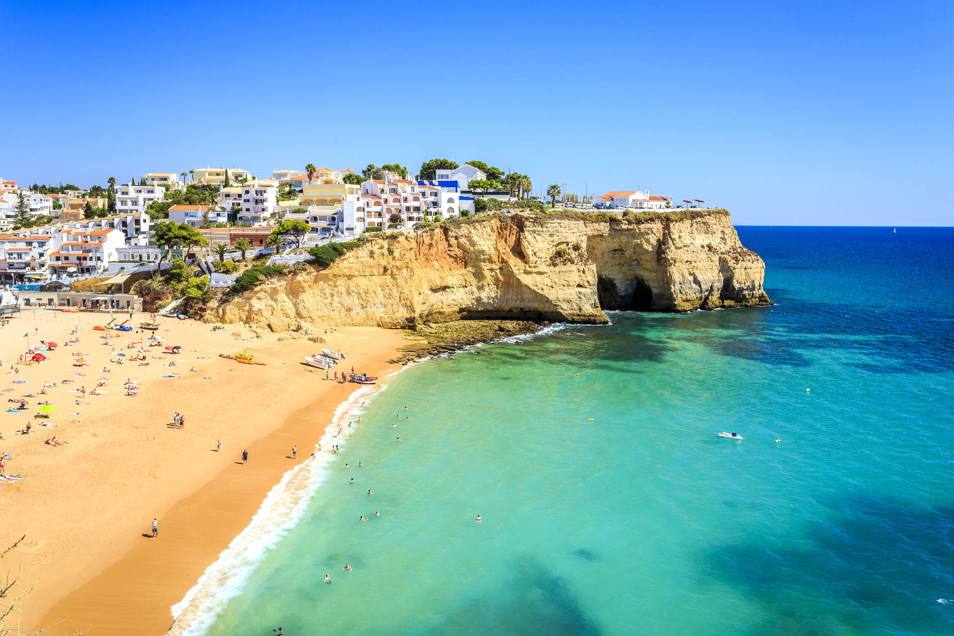 Plaża w Carvoeiro, Portugalia.