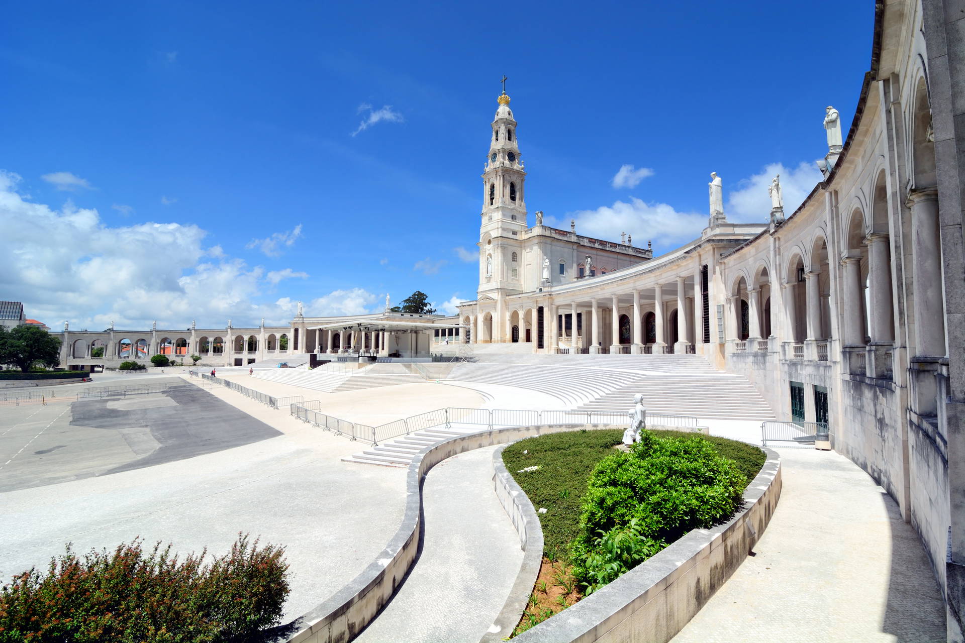 Bazylika Matki Bożej Różańcowej w Fatimie, Portugalia.