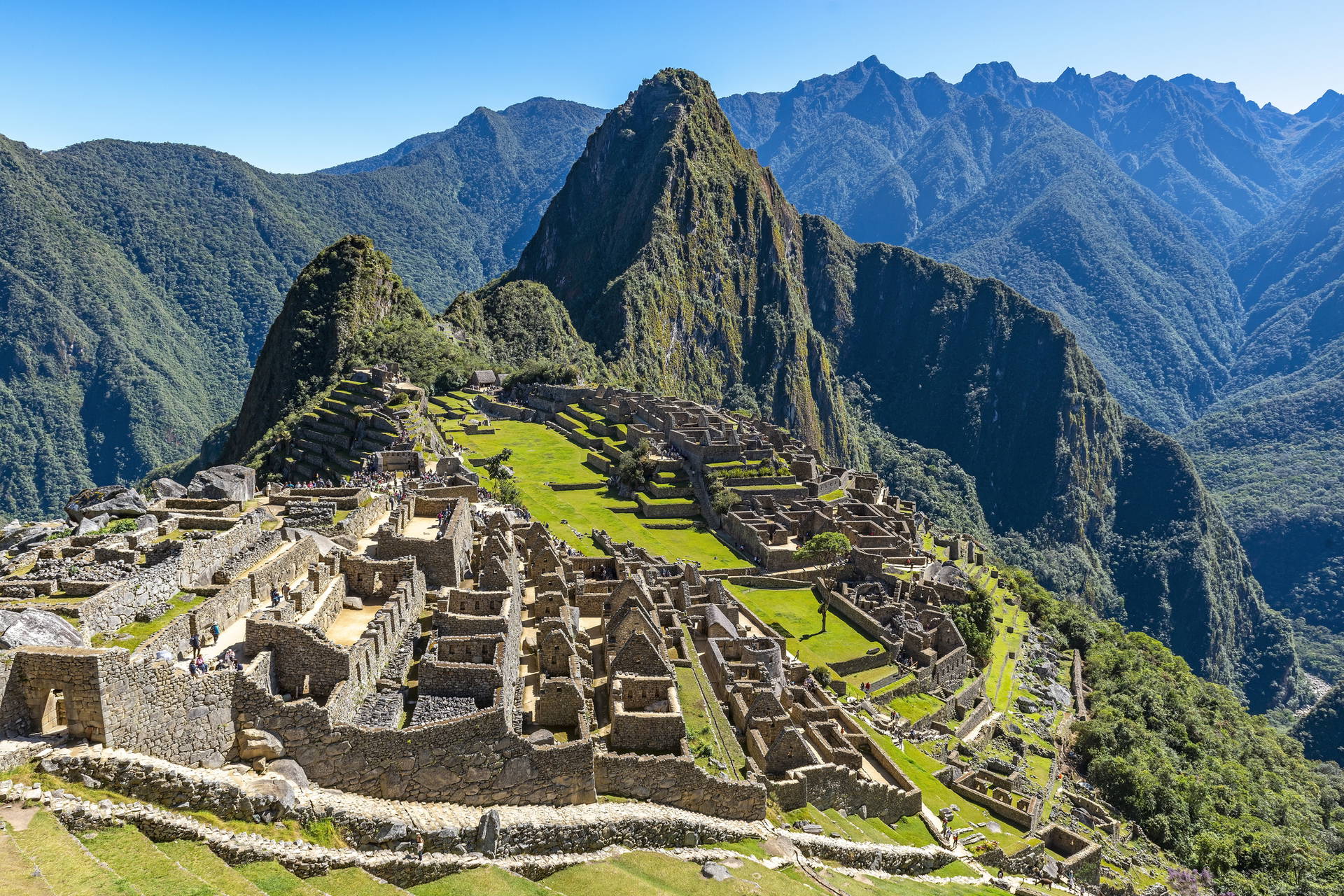 Machu Picchu na tle gór. Starożytne ruiny Inków.
