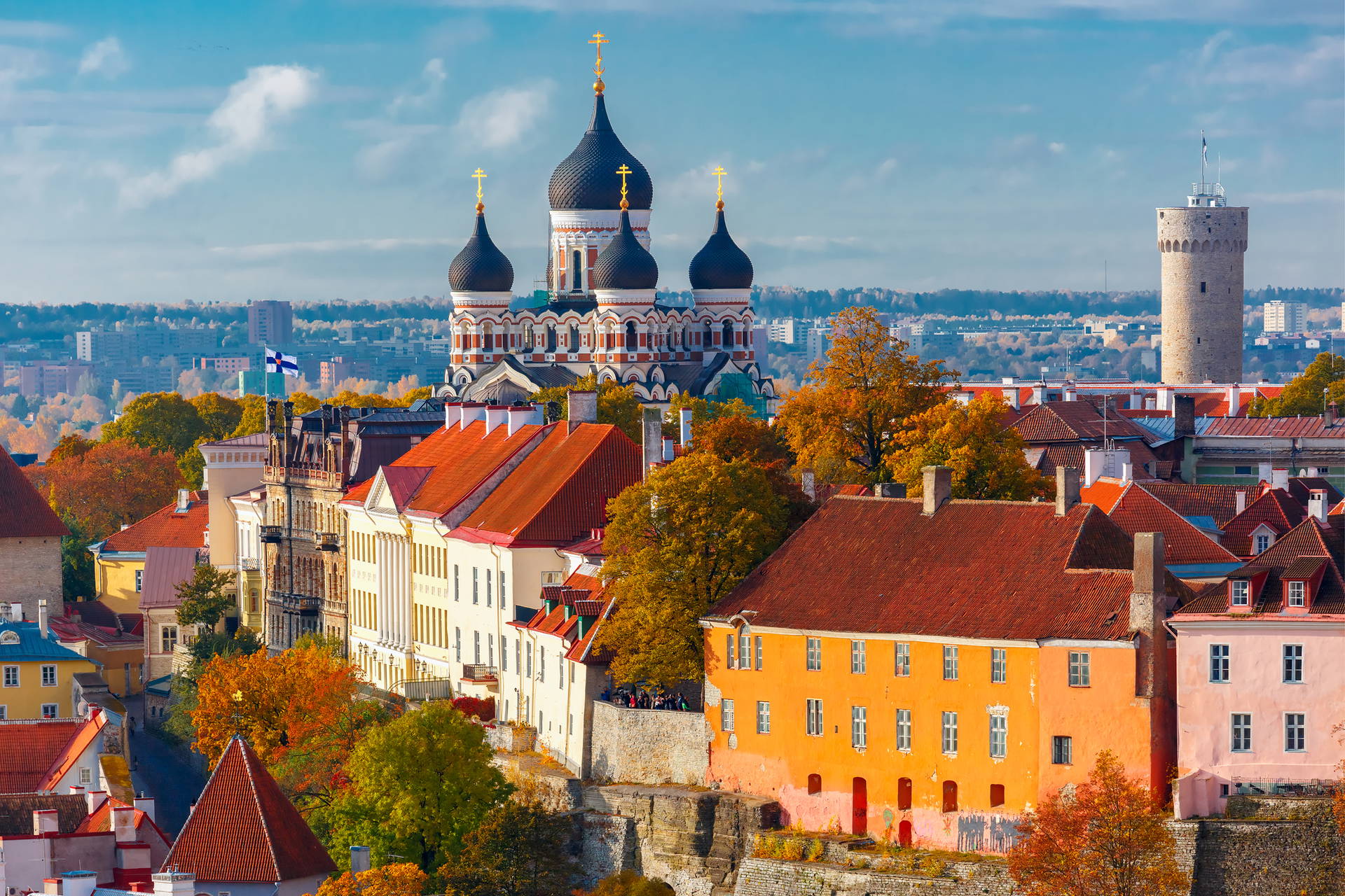Panorama Starego Miasta w Tallinie z Soborem Aleksandra Newskiego.